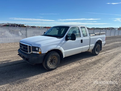 2004 Ford F-250 4x2 Extended Cab Pickup