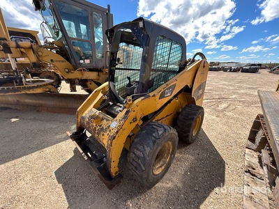2011 Cat 246C Minicargadora (Inoperable)