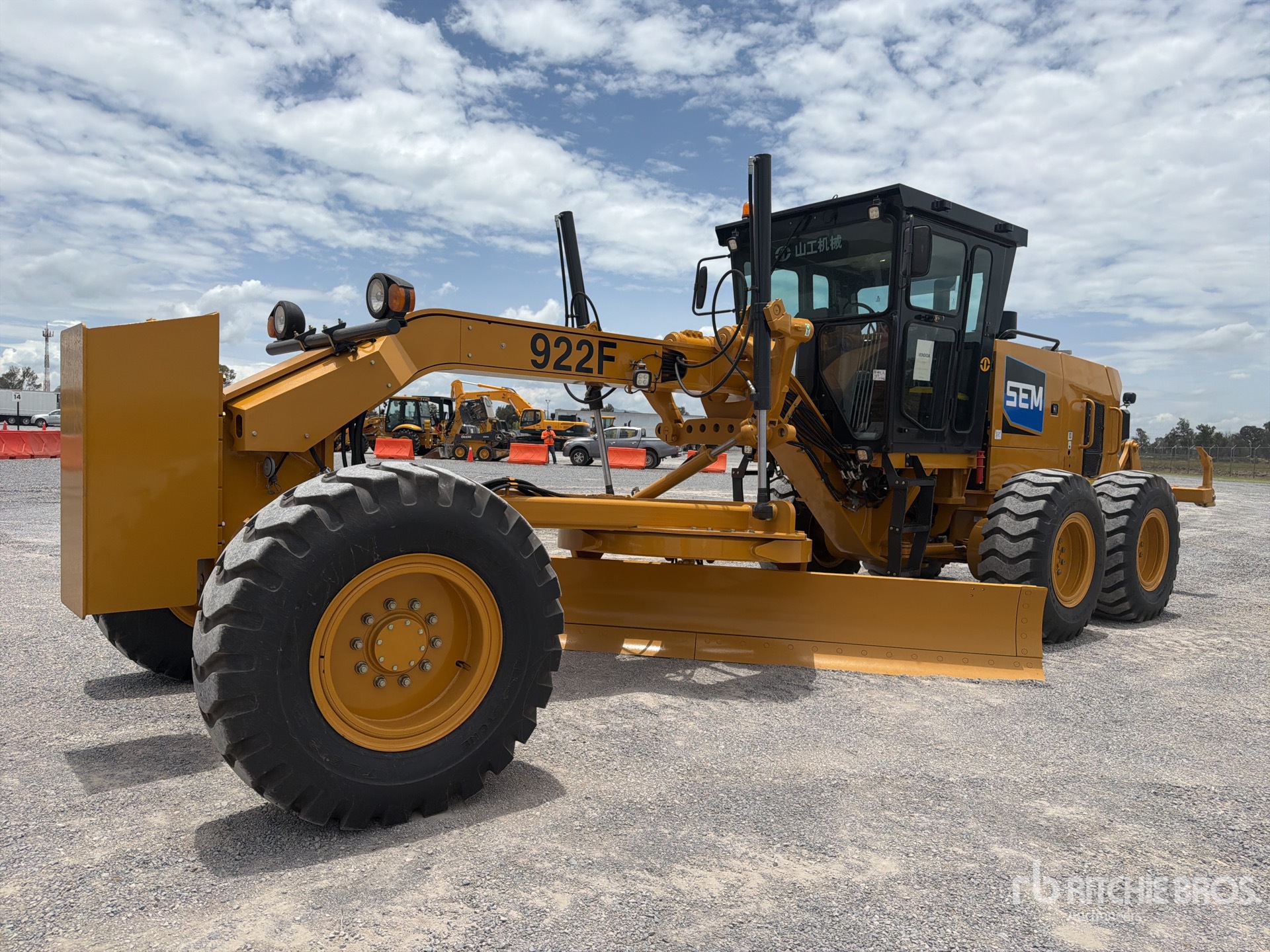 2026 SEM 922F Motoconformadora (Sin Usar) / Motor Grader (Unused)