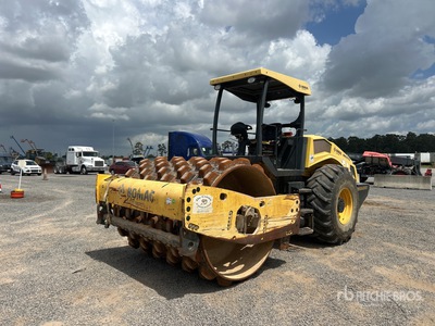 2016 Bomag BW211PDH-5 Padfoot Drum Compactor