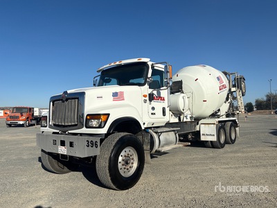 2020 International HX515 8x4 Mixer Truck
