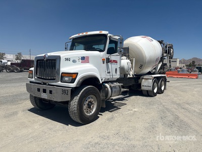 2019 International HX515 8x4 Mixer Truck