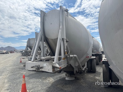 1987 J&L Tank 570 cft S/A Pneumatic Bulk Trailer