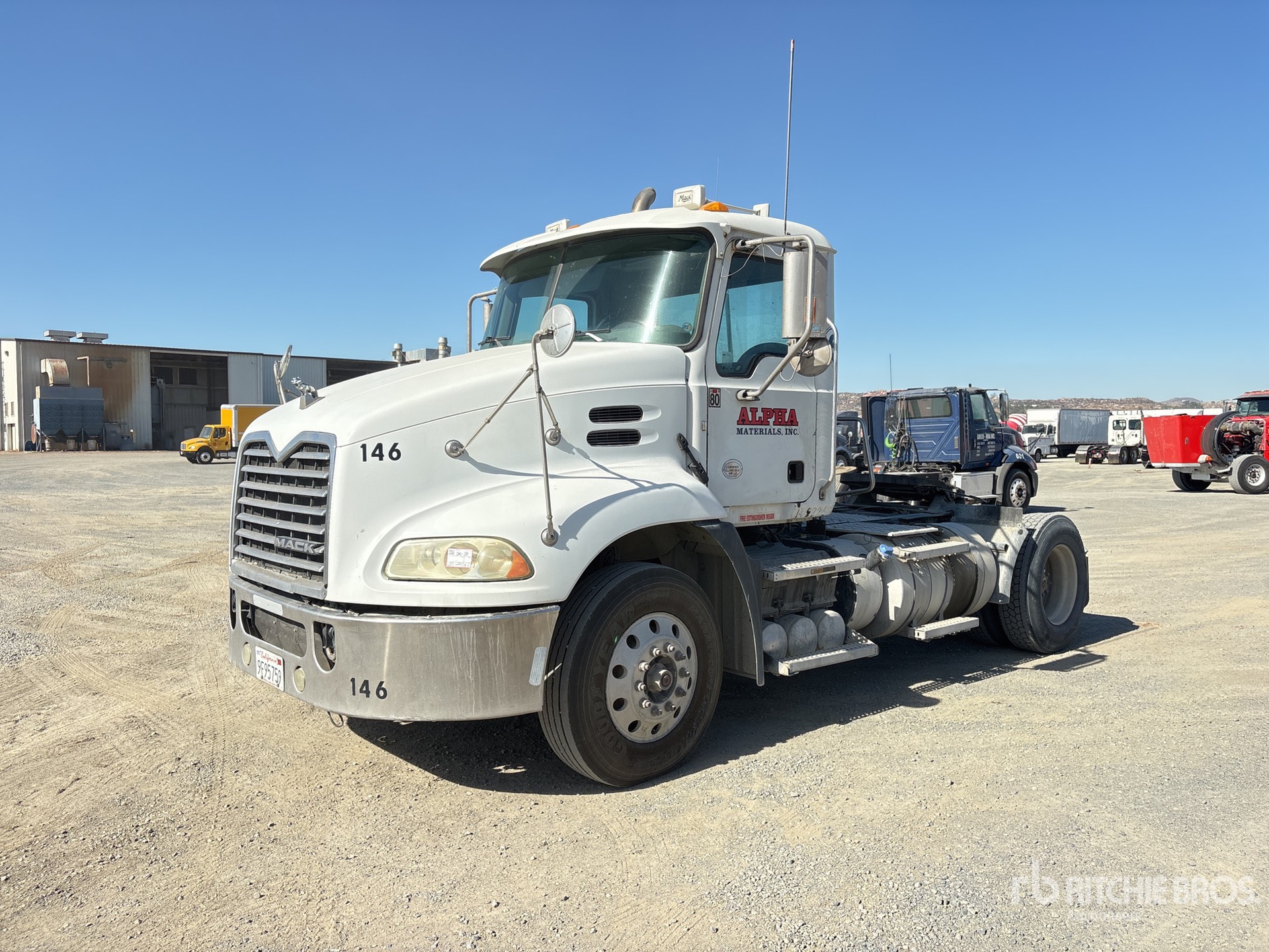 2016 Mack CXU612 4x2 S/A Day Cab Truck Tractor