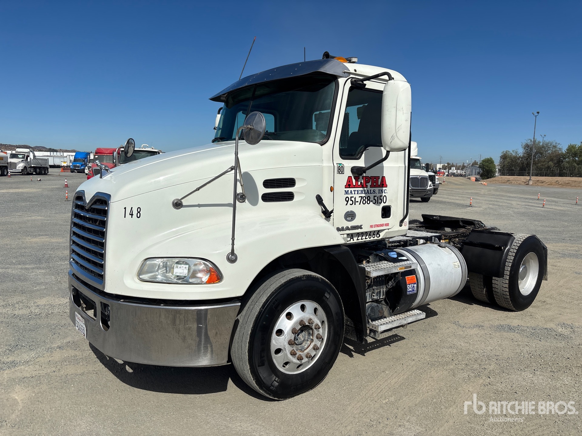 2015 Mack CXU612 4x2 S/A Day Cab Truck Tractor