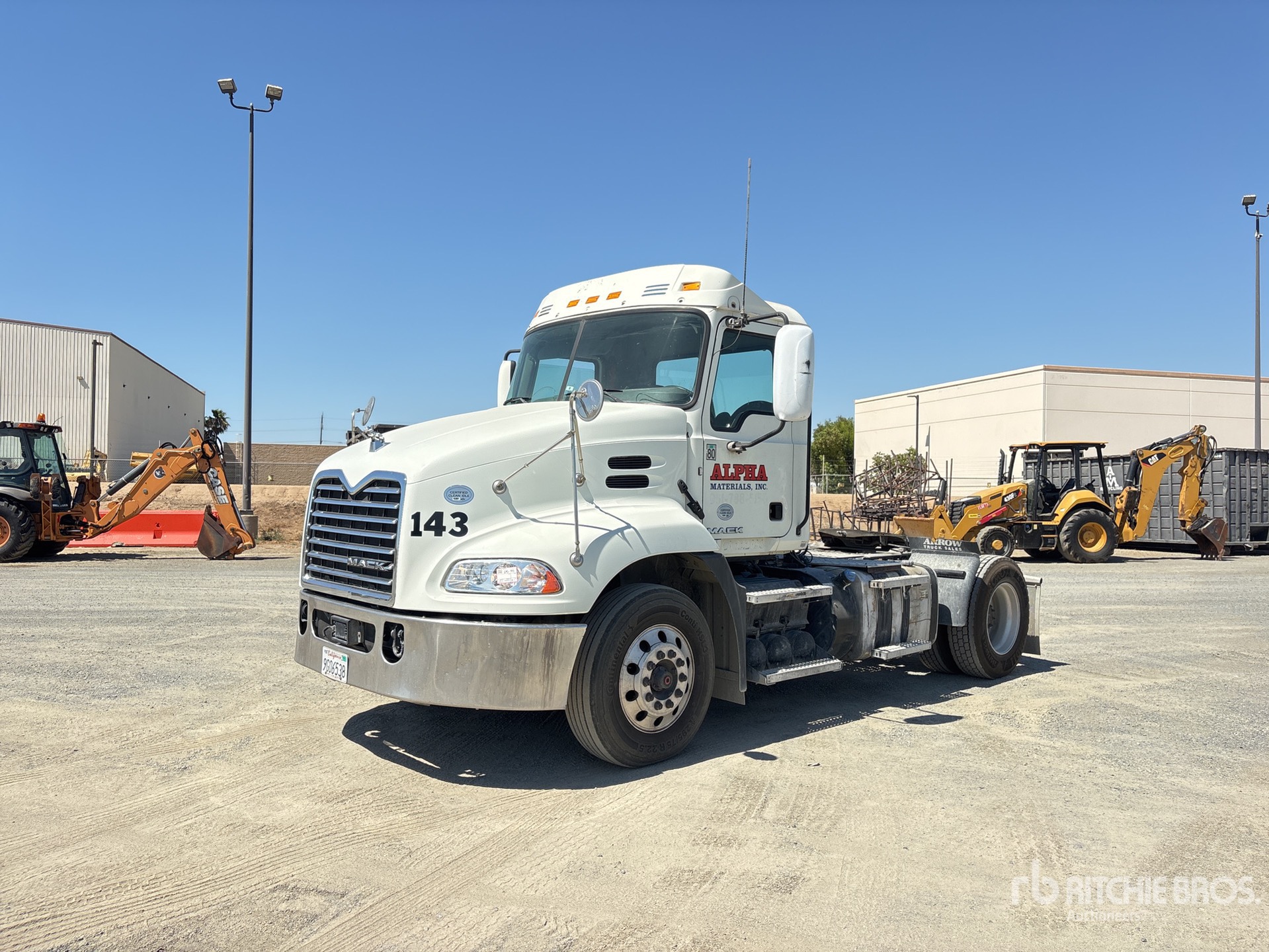 2016 Mack CXU600 4x2 S/A Day Cab Truck Tractor
