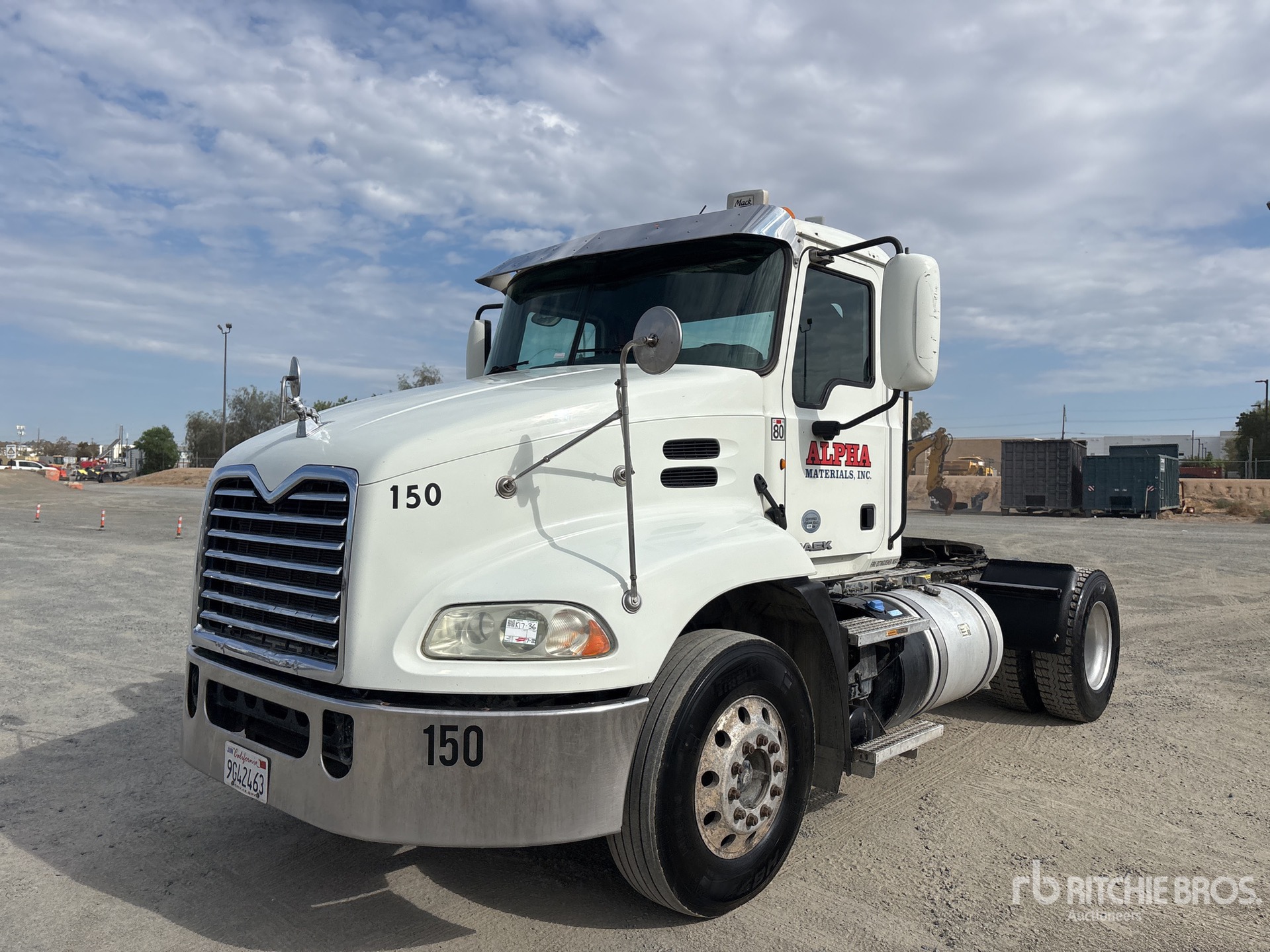 2015 Mack CXU612 4x2 S/A Day Cab Truck Tractor