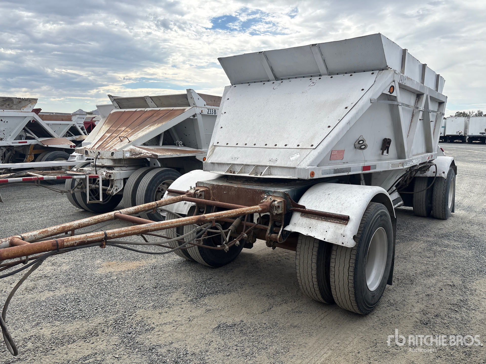 1984 COX 18 ft T/A Turntable Pup Belly Dump Trailer