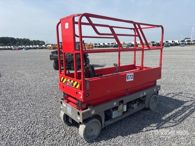 2017 Haulotte COMPACT 8CU Electric Piattaforma aerea verticale