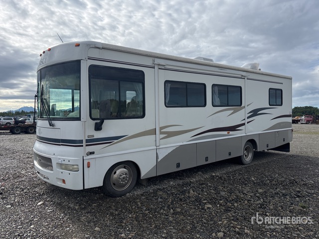 2004 Winnebago Sunova Motor Home