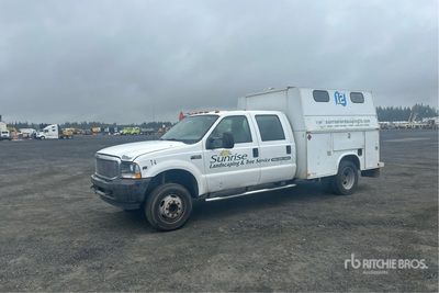 2002 Ford F-450 XL 4x2 Crew Cab Utility Truck