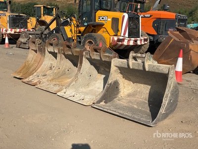 Quantity of (5) Digging 14 Ton Excavator Bucket
