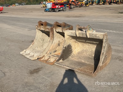 Quantity of (3) Digging 14 Ton Excavator Bucket