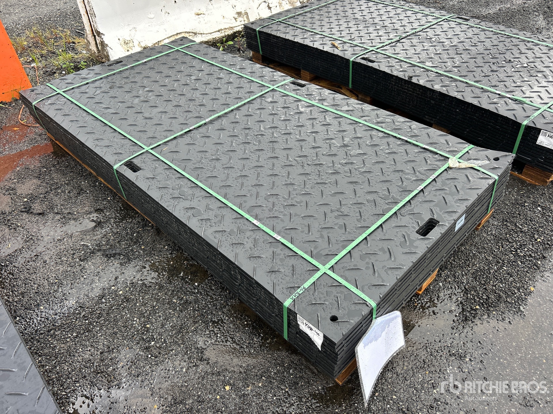 2026 SKLP SK-LJB12 47 in x 94.5 in Polyethylene Sheet Ground Protection Mats (Unused)