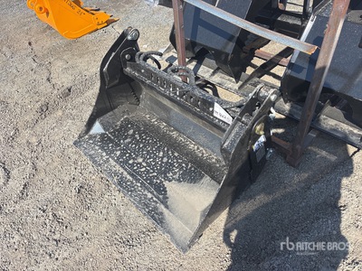 2026 GIYI GY-XKH39 39 in Multi-Purpose Mini Skid Steer Bucket (Unused)
