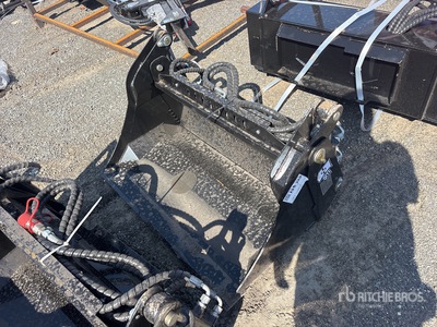 2026 GIYI GY-XKH39 39 in Multi-Purpose Mini Skid Steer Bucket (Unused)