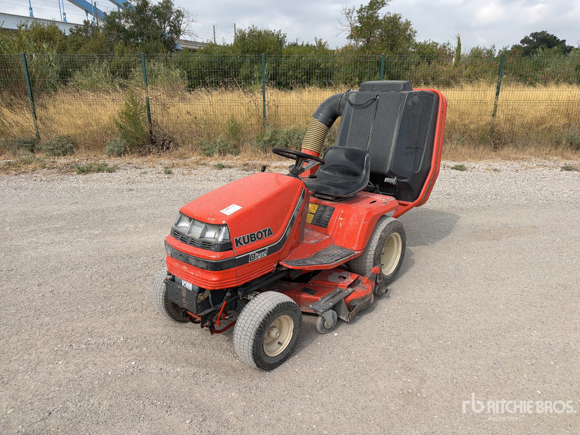 1999 Kubota G1700 Lawn Mower