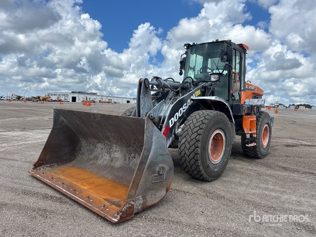 2021 Doosan DL250 Wheel Loader