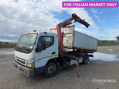 Benelli Gru 3800/2 on 2011 Mitsubishi 4x2 Dump Truck with Crane