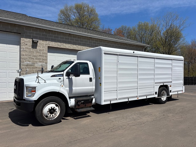 2017 Ford F-750 4x2 10 Bay Beverage Truck 2017 Ford F-750 4x2 10 Bay Beverage Truck