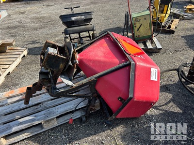 Boss Electric Trailer Hitch Mounted Épandeur de sel - Fits Truck