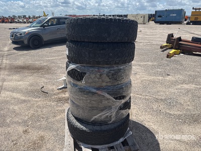 Quantity of (6) 255/80R17 Pneus