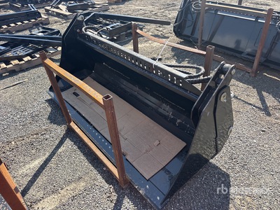 2026 GIYI GY-KH72F スキッドステア用バケット (Unused)