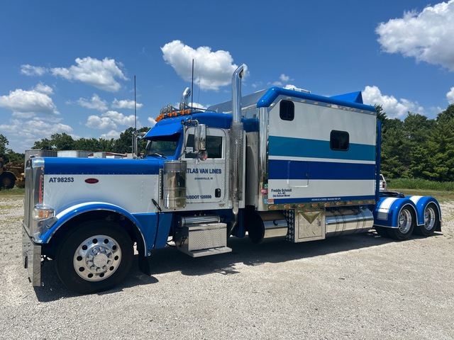 2015 Peterbilt 389 6x4 T/A Sleeper Truck Tractor