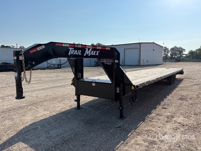2025 Trail Maxx Max27-40 40 ft T/A Remolque Portamaquinaria