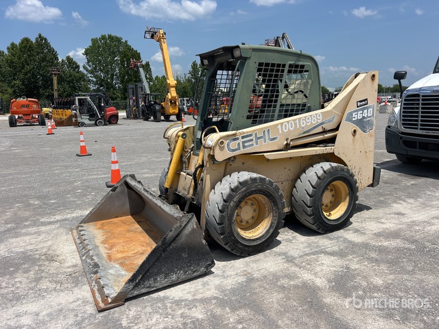 Gehl 5640 Skid Steer Loader