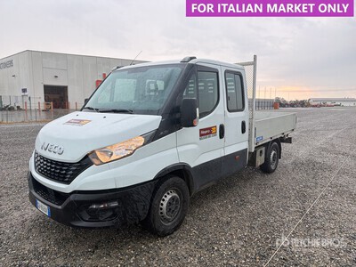 Iveco Daily Crew Cab Flatbed Truck