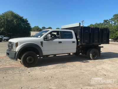 2018 Ford F-450 XL 4x2 Crew Cab Flatbed Truck