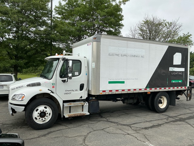 2014 Freightliner M2 106 4x2 Van Truck 2014 Freightliner M2 106 4x2 Van Truck