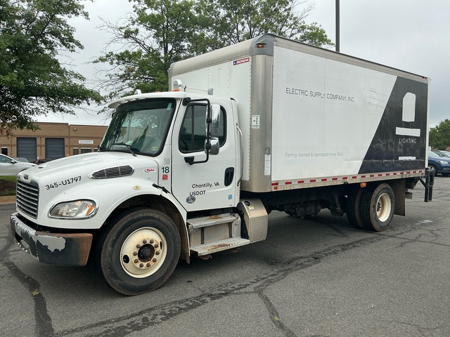2019 Freightliner M2 106 4x2 Moving Van Truck 2019 Freightliner M2 106 4x2 Moving Van Truck