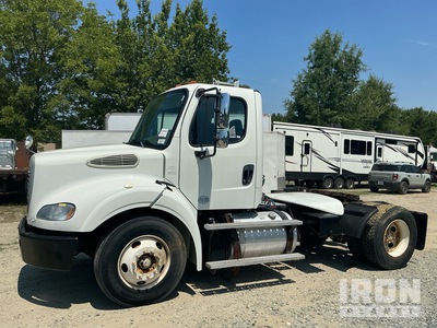 2013 Freightliner M2 112 4x2 Day Cab Prime Mover