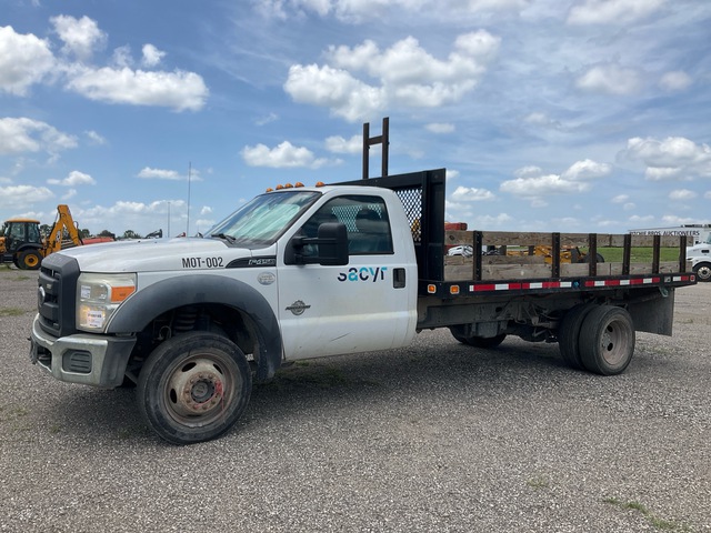 2014 Ford F-450 Super Duty 4x4 Flatbed Truck