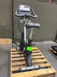 Life Fitness CLCS Upright Bike