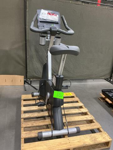 Life Fitness CLCS Upright Bike