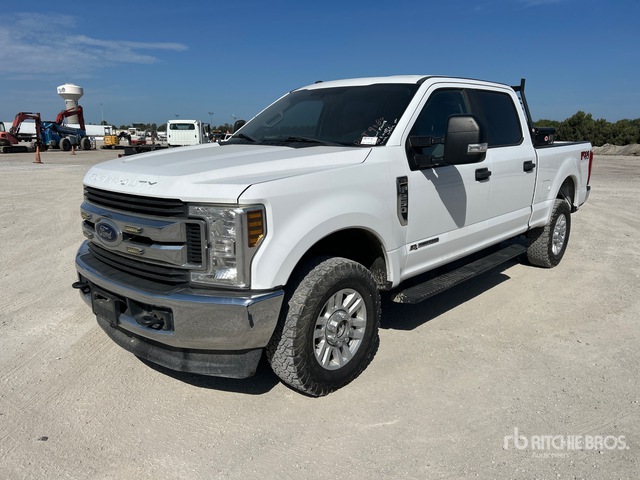 2019 Ford F-250 STX 4x4 Crew Cab Pickup