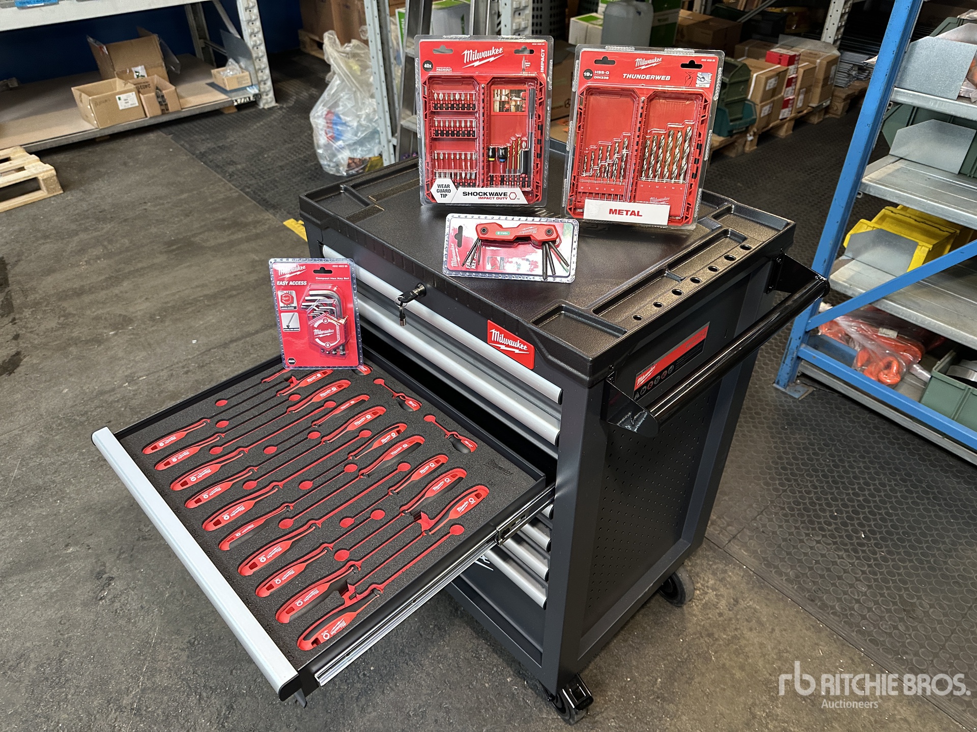 Milwaukee SRC27/7-2 Black Professional Tool Cabinet (Unused)