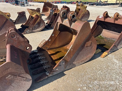 Quantity of (3) Cat 320 Excavator Bucket - Fits Cat 320