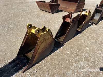 Quantity of (3) Cat Excavator Bucket - Fits Cat 305