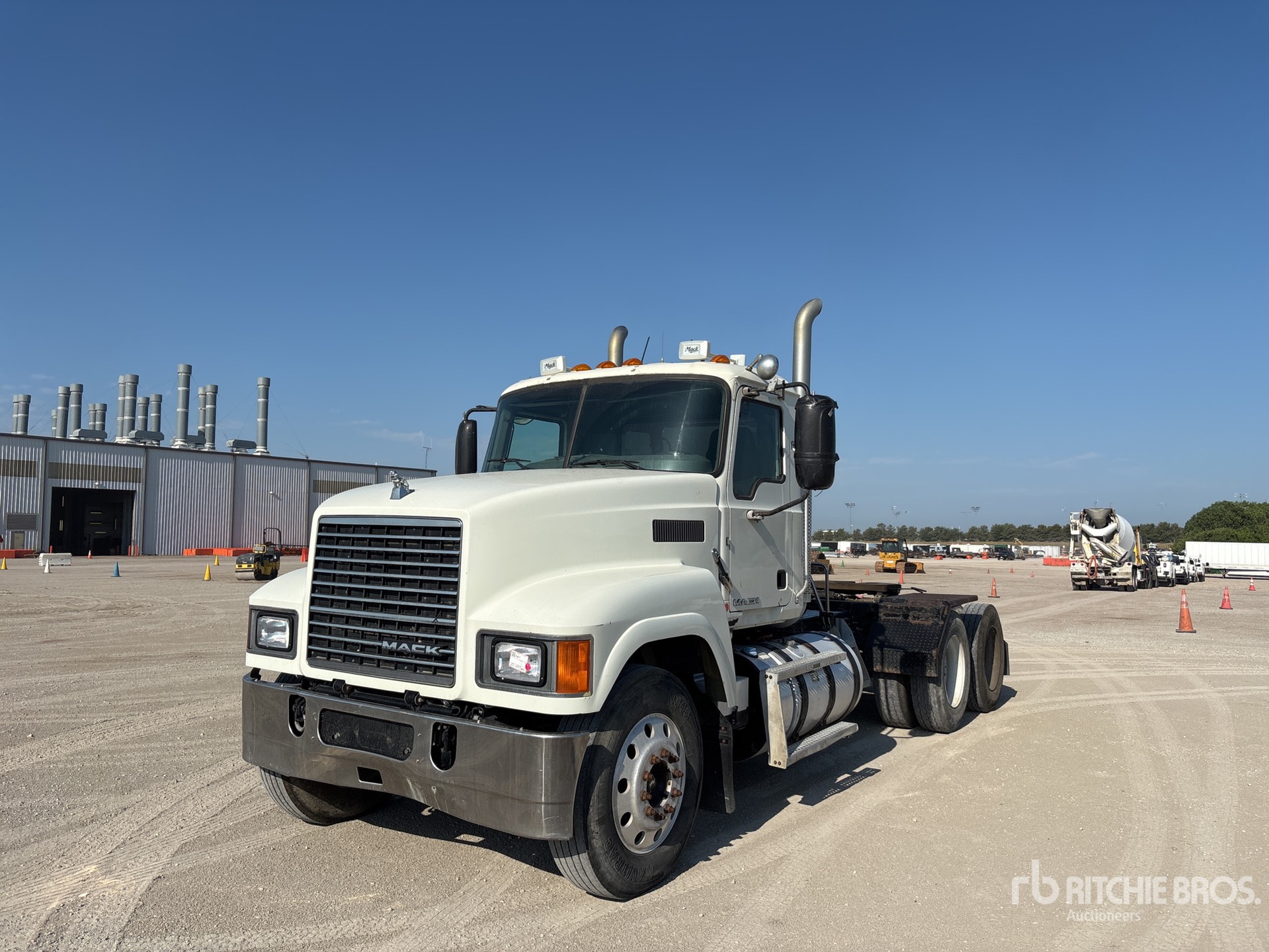 2015 Mack CHU613 6x4 T/A Day Cab Truck Tractor