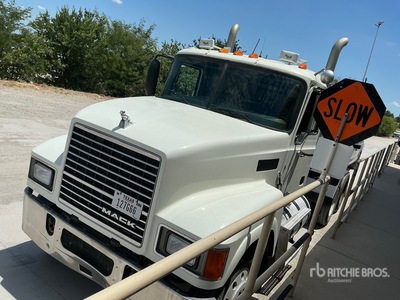 2015 Mack CHU613 T/A Day Cab Truck Tractor