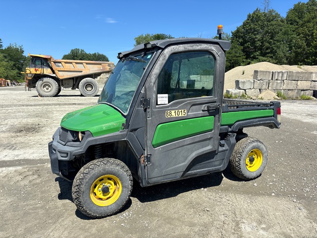 2020 John Deere XUV835M 4x4 Utility Vehicle
