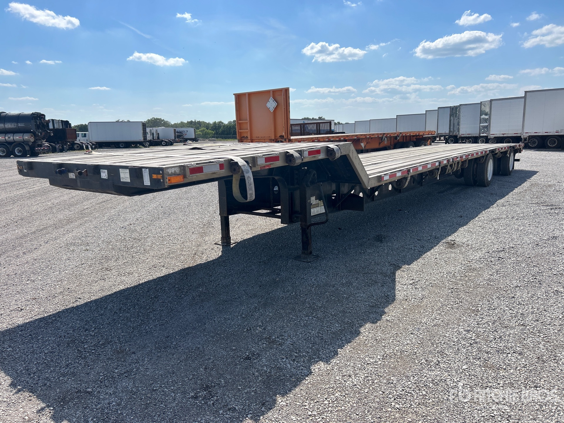 2005 Transcraft TL-2100 53 ft T/A Step Deck Trailer
