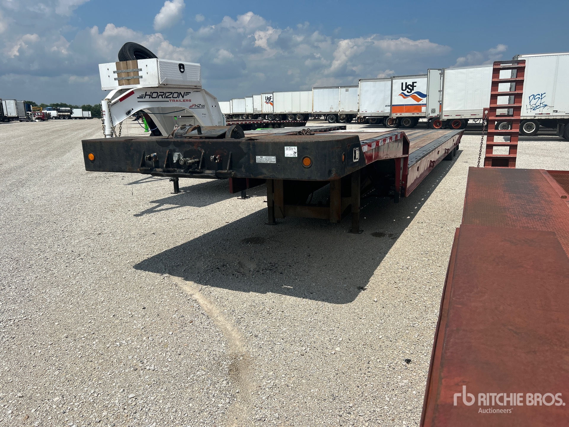 1999 Landoll 53 ft T/A Sliding Axle Trailer