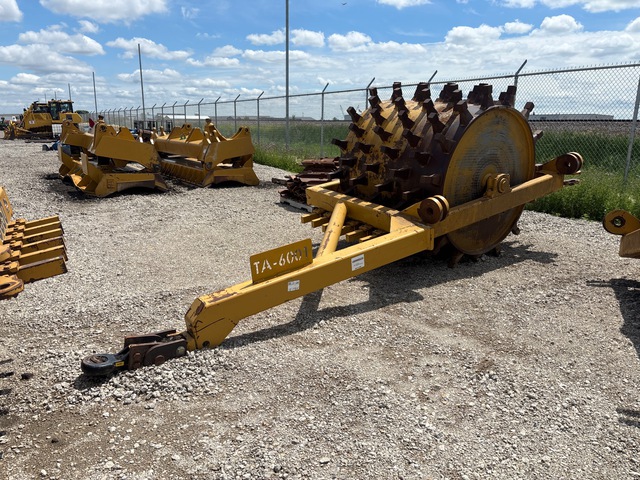 2022 Holmes Pull Behind Compactor