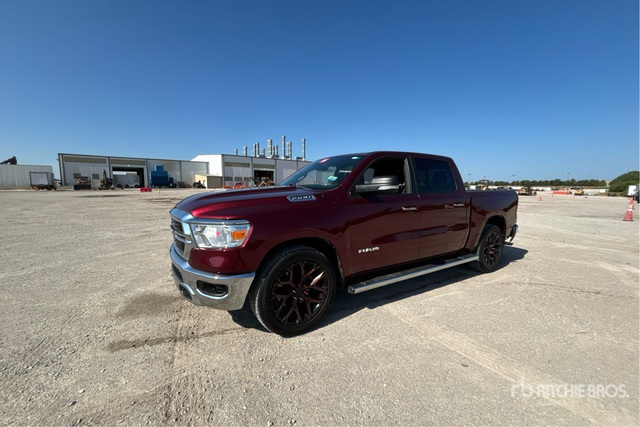 2019 Ram 1500 4x2 Crew Cab Pickup