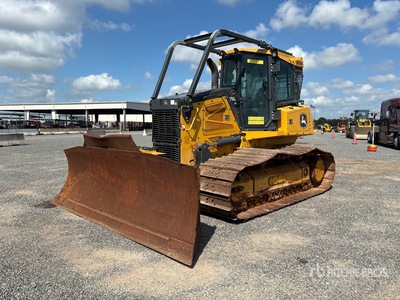 2021 John Deere 750L جرافة مجنزرة